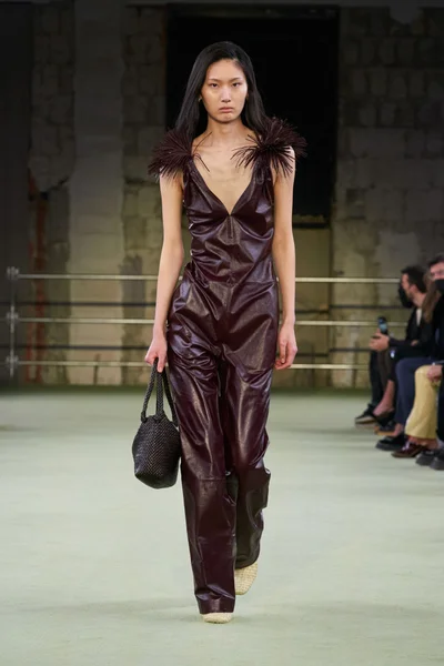 Look 7